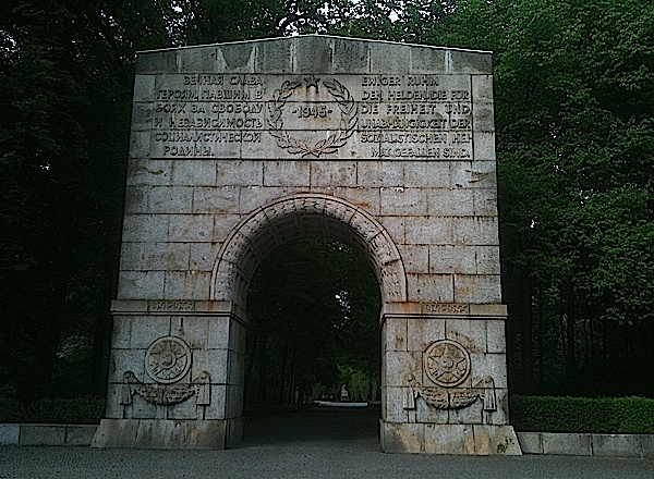 Mémorial soviétique, Treptower Park, Berlin Est