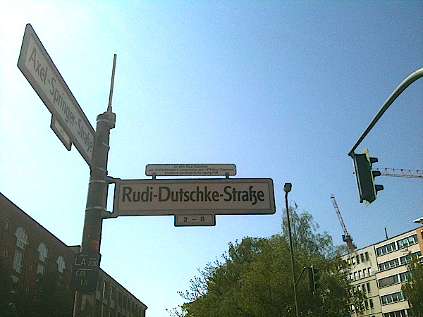 Angle des rues Springer et Dutschke, Berlin, 2012